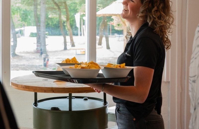 Strandpaviljoen de bergen 1